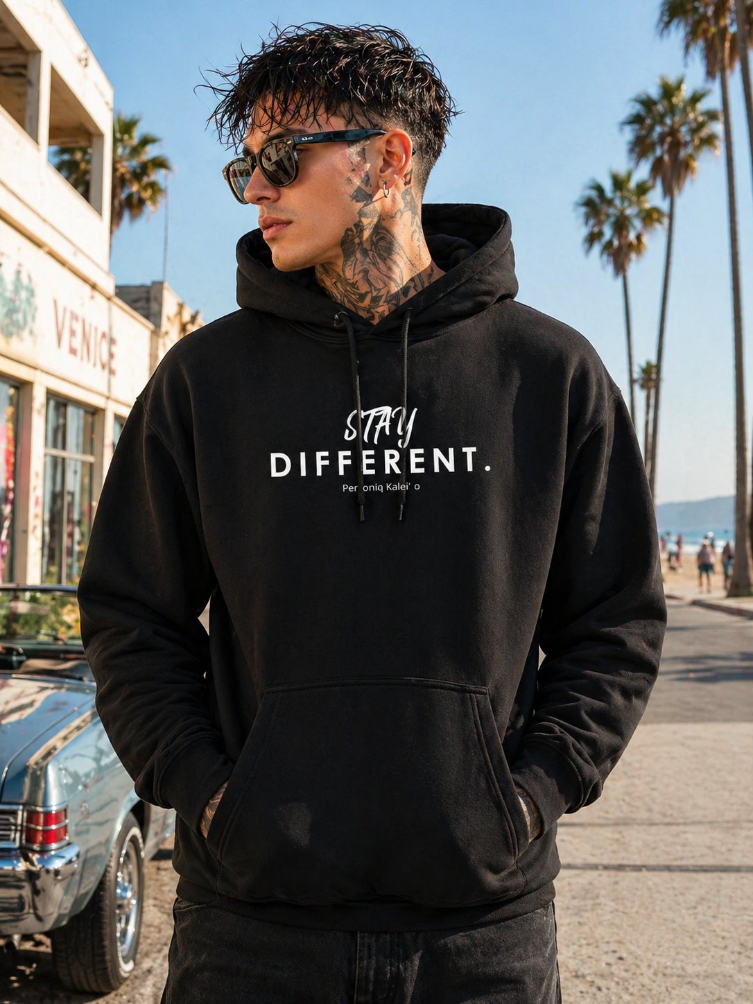 STAY DIFFERENT. UNISEX Fleece Hoodie l KI Artwork