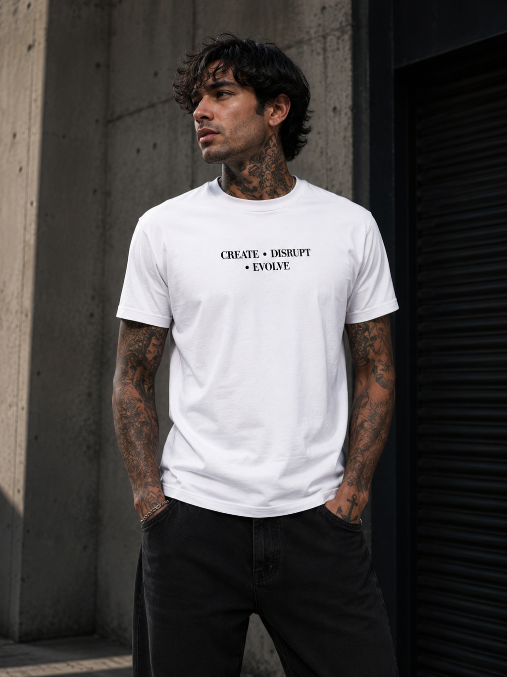 CREATE • DISRUPT • EVOLVE l Performance Damen-Statement- T-Shirt Weiß